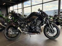 KAWASAKI Z 900 FULL BLACK