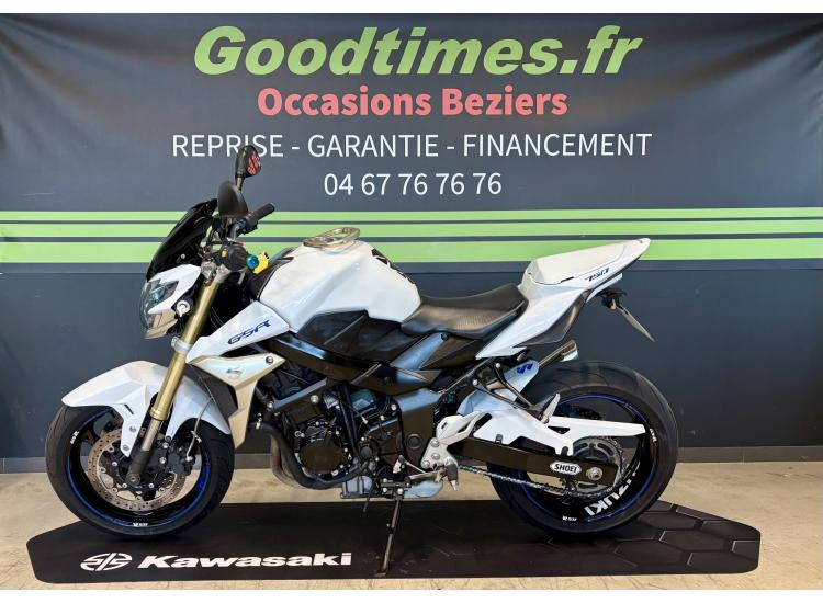 SUZUKI GSR 750